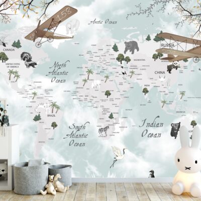 Fototapeta mapa świata ze zwierzątkami samolotami, nazwami państw. Szare kontynenty na turkusowym pastelowym tle.