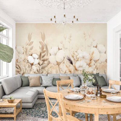 Elegancka jadalnia z drewnianym stołem, szarą sofą i fototapetą premium przedstawiającą botaniczny ogród z kwiatami i ptakami w stylu vintage na beżowym tle.